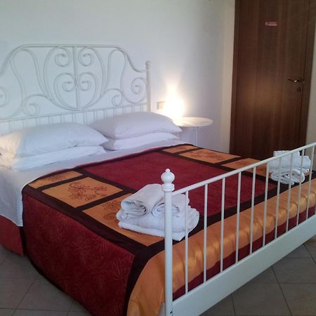 Bed and Breakfast Bb Parco Del Mincio Virgilio Exterior foto