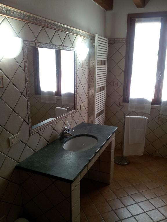 Bed and Breakfast Bb Parco Del Mincio Virgilio Zimmer foto